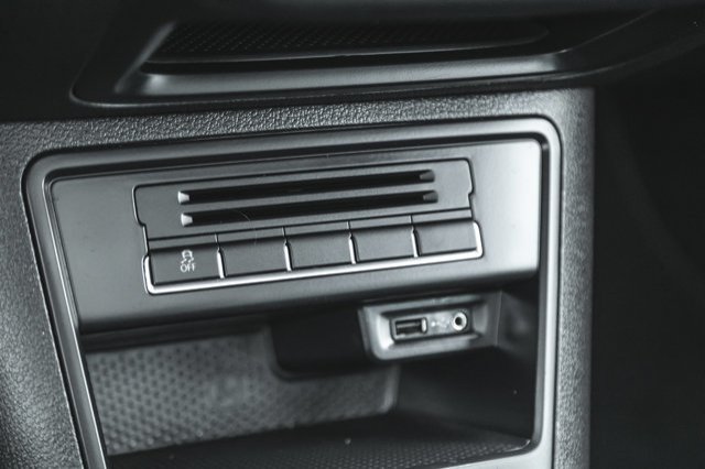 2017 Volkswagen Tiguan Wolfsburg Edition-34