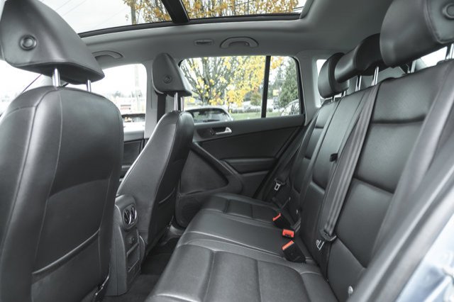 2017 Volkswagen Tiguan Wolfsburg Edition-21