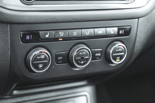 2017 Volkswagen Tiguan Wolfsburg Edition-33