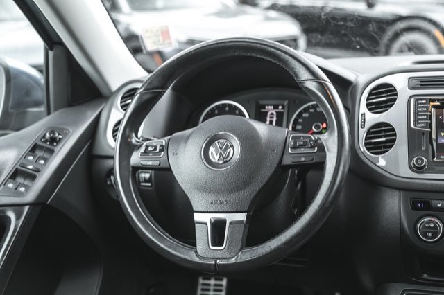 2017 Volkswagen Tiguan Wolfsburg Edition-23