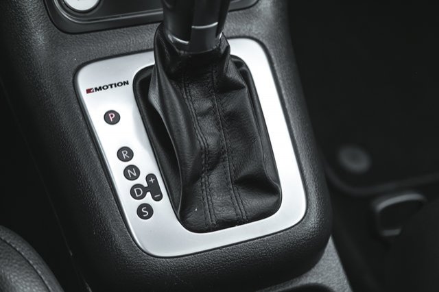 2017 Volkswagen Tiguan Wolfsburg Edition-35