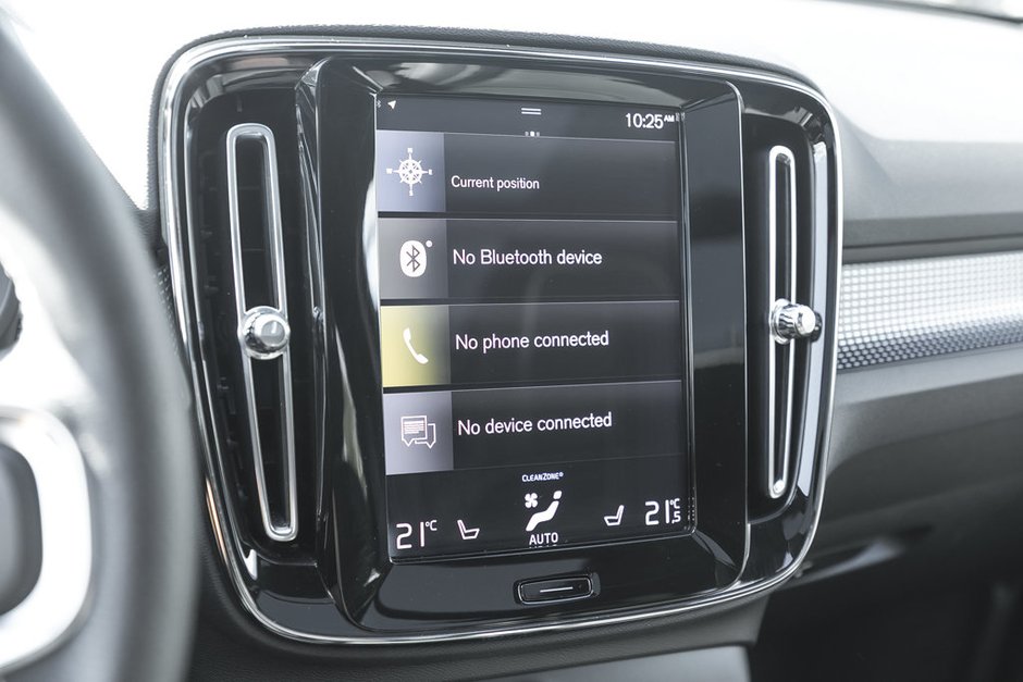 2021 Volvo XC40 R-Design-30