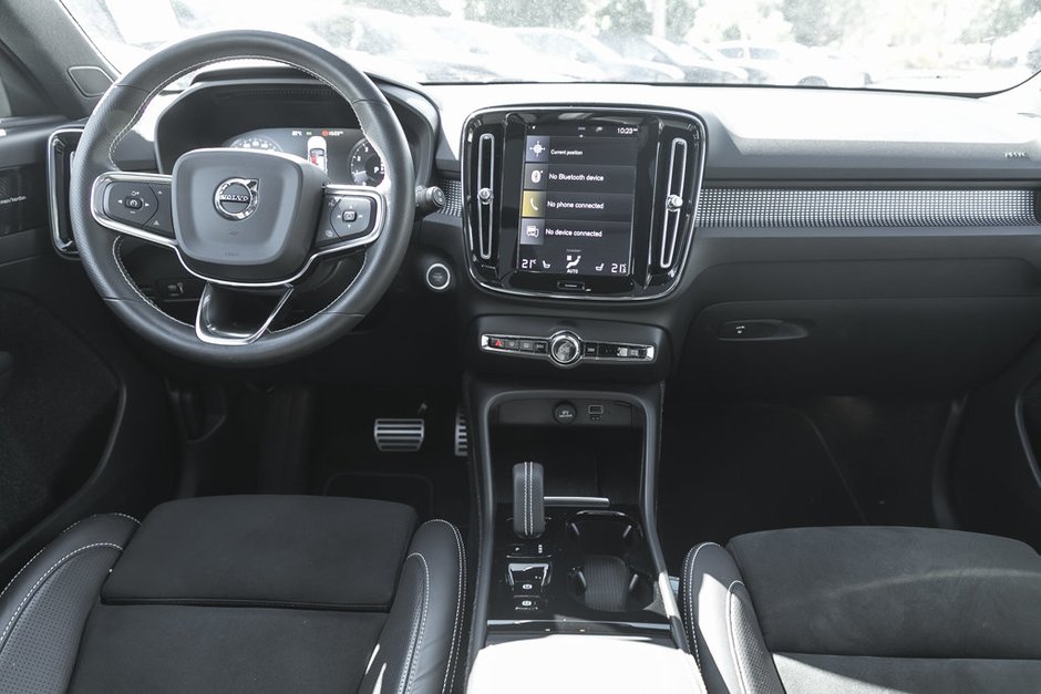 2021 Volvo XC40 R-Design-22