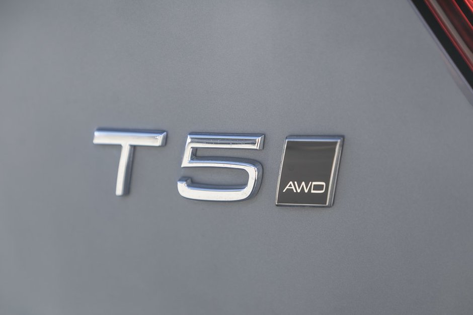 2021 Volvo XC40 R-Design-10