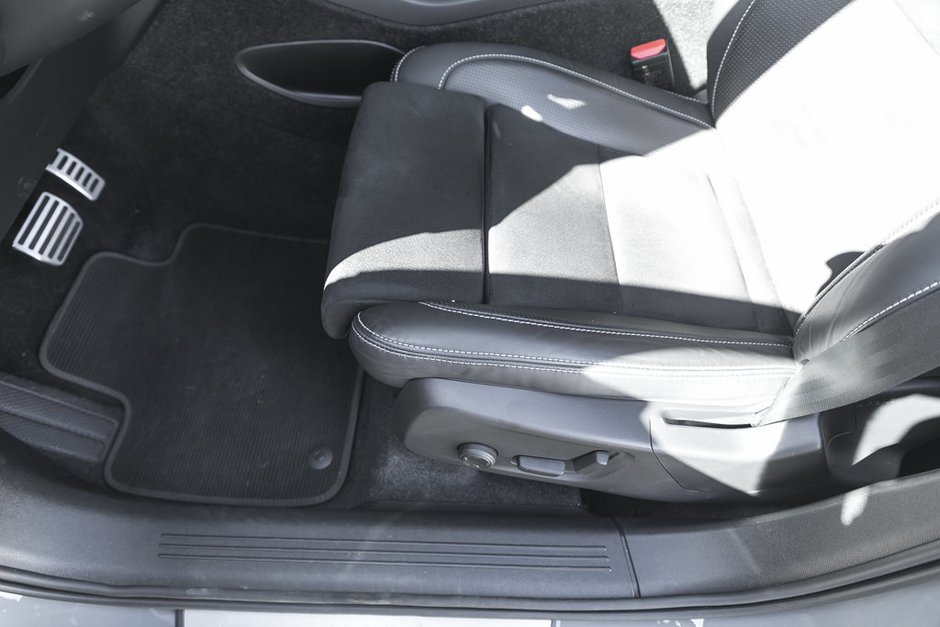2021 Volvo XC40 R-Design-19