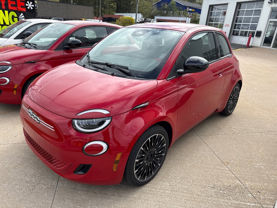 Fiat 500e (RED) Edition 2025 à Saint John, Nouveau-Brunswick