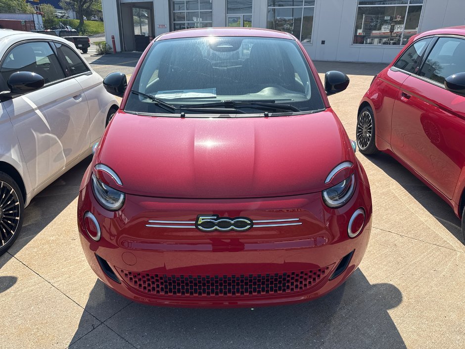 Fiat 500e (RED) Edition 2025 à Saint John, Nouveau-Brunswick