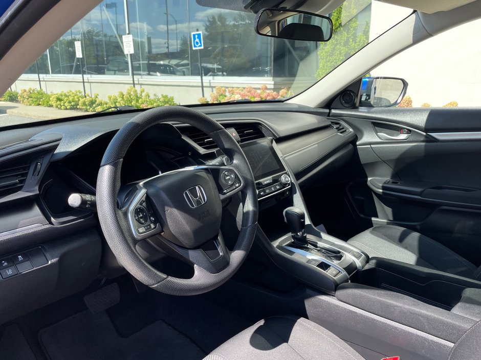Honda Civic Sedan LX 2019-11