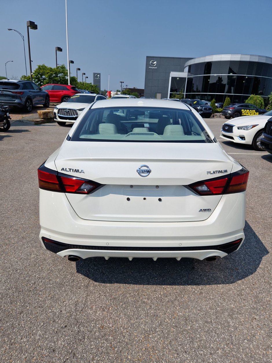 Nissan Altima 2.5 Platinum 2020 PLATINE LOW MILEAGE ONE OWNER CLEAN CARFAX