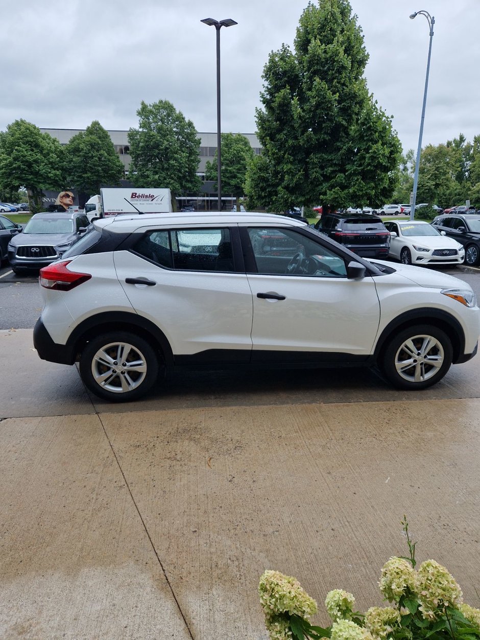 2019 Nissan KICKS S