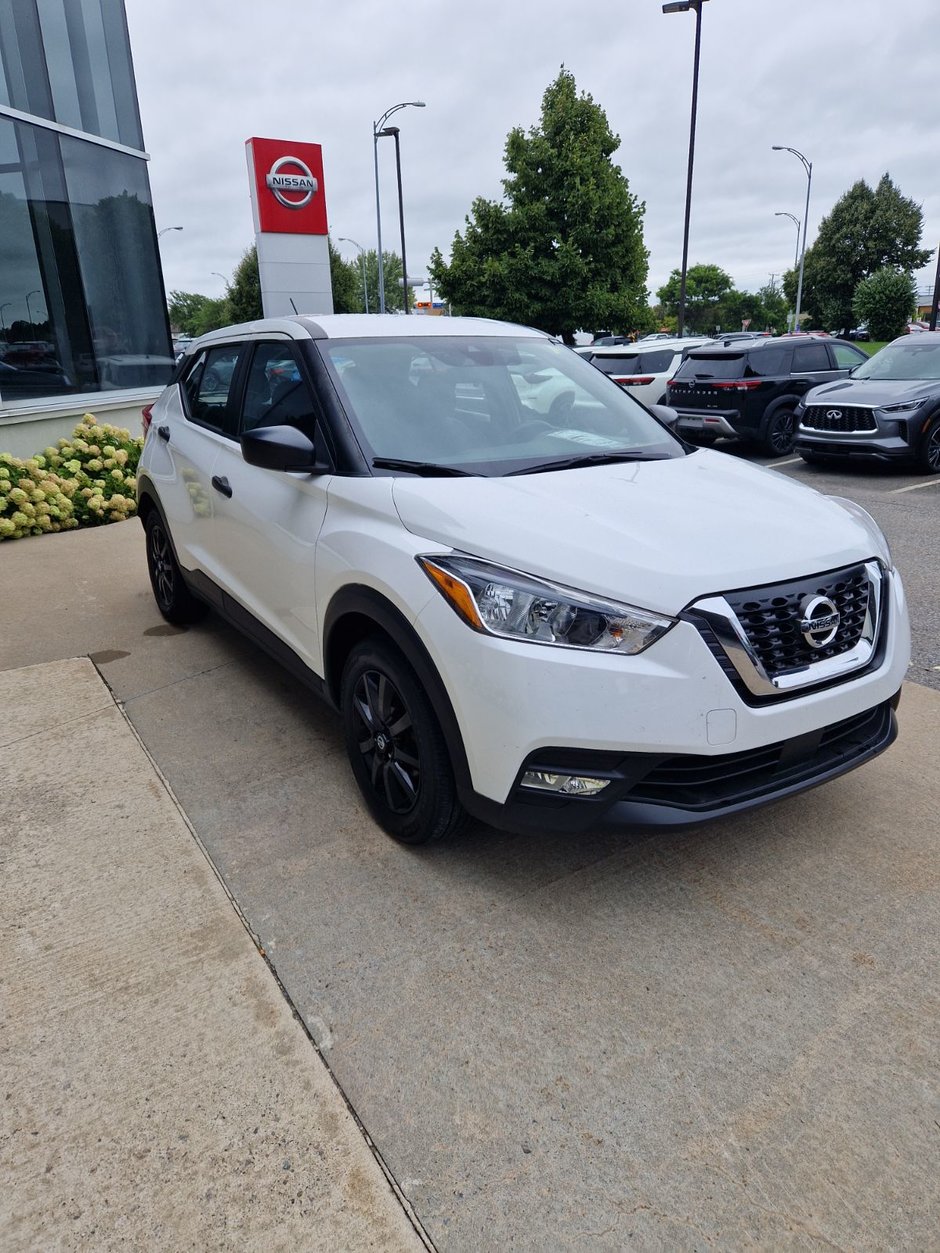 Nissan KICKS S 2020 LOW MILEAGE ONE OWNER CLEAN CARFAX