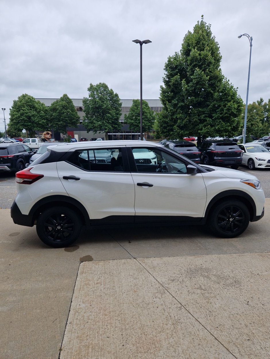 Nissan KICKS S 2020 LOW MILEAGE ONE OWNER CLEAN CARFAX