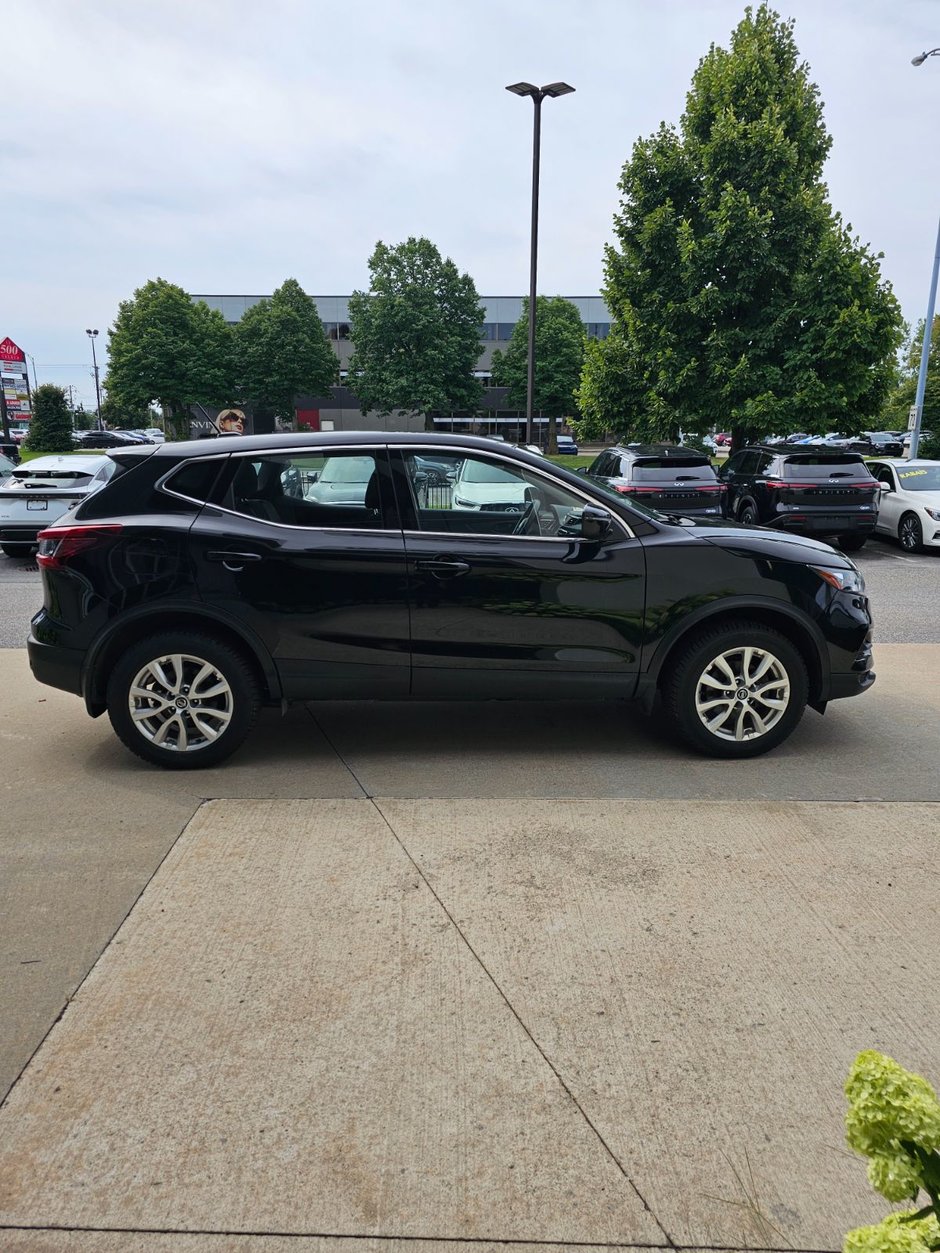 2020 Nissan Qashqai S