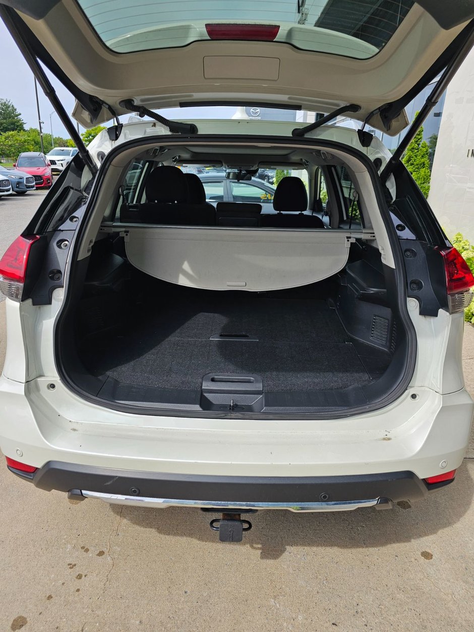 2019 Nissan Rogue SV SV trim with technology package