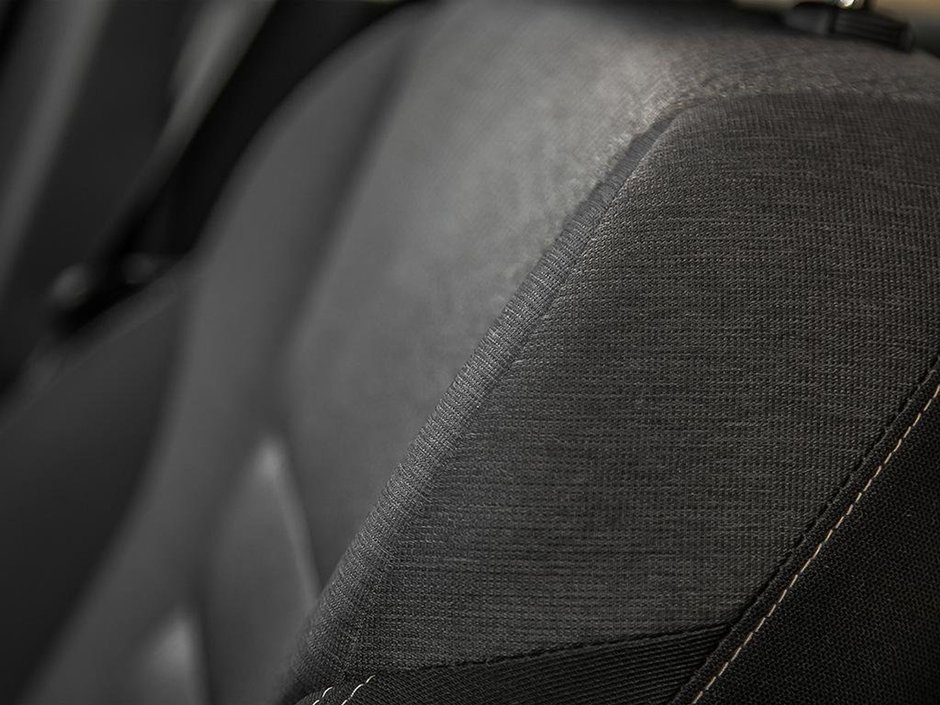 2025 Nissan Rogue SV Moonroof-19