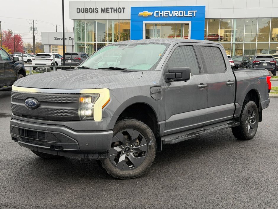 Ford F-150 Lightning  2023 à Plessisville, Québec - w940px