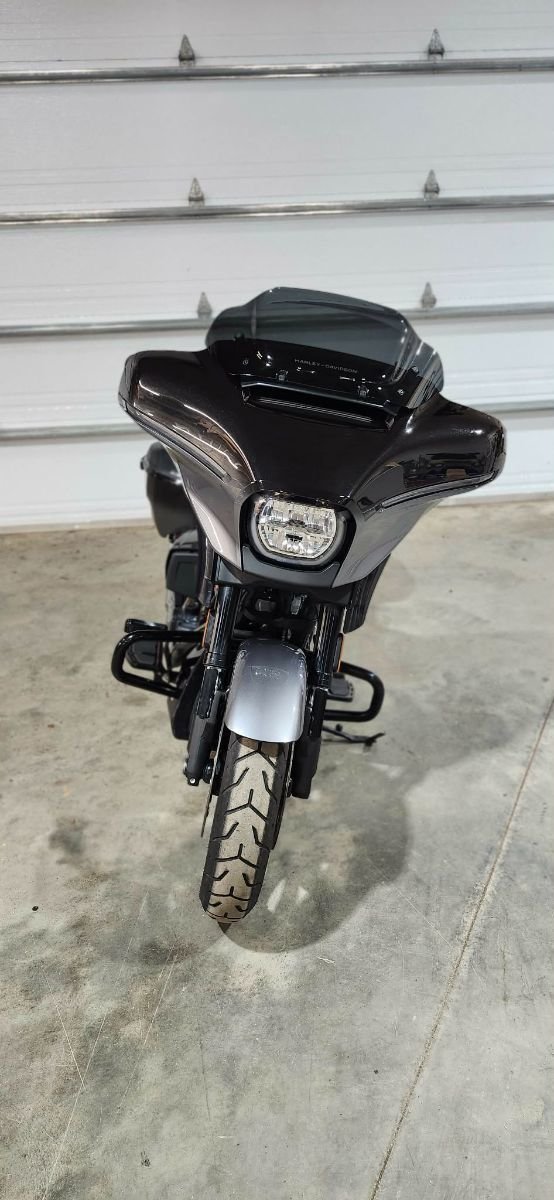 2025 Harley-Davidson Street Glide 121 CVO in Victoriaville, Quebec - w940px