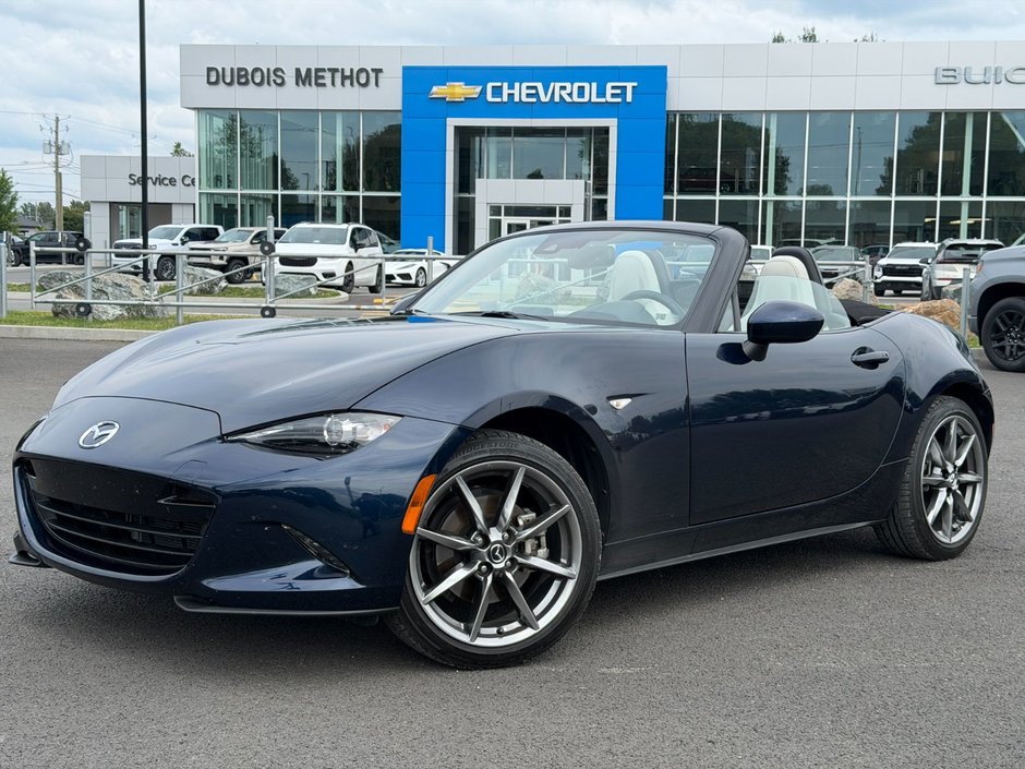 Mazda MX-5  2022 à Plessisville, Québec - w940px