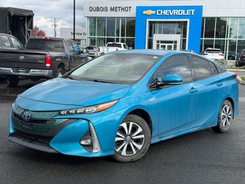 2017 Toyota Prius Prime in Victoriaville, Quebec - w940px