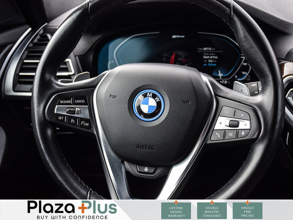 2022 BMW X3 xDrive30e-12
