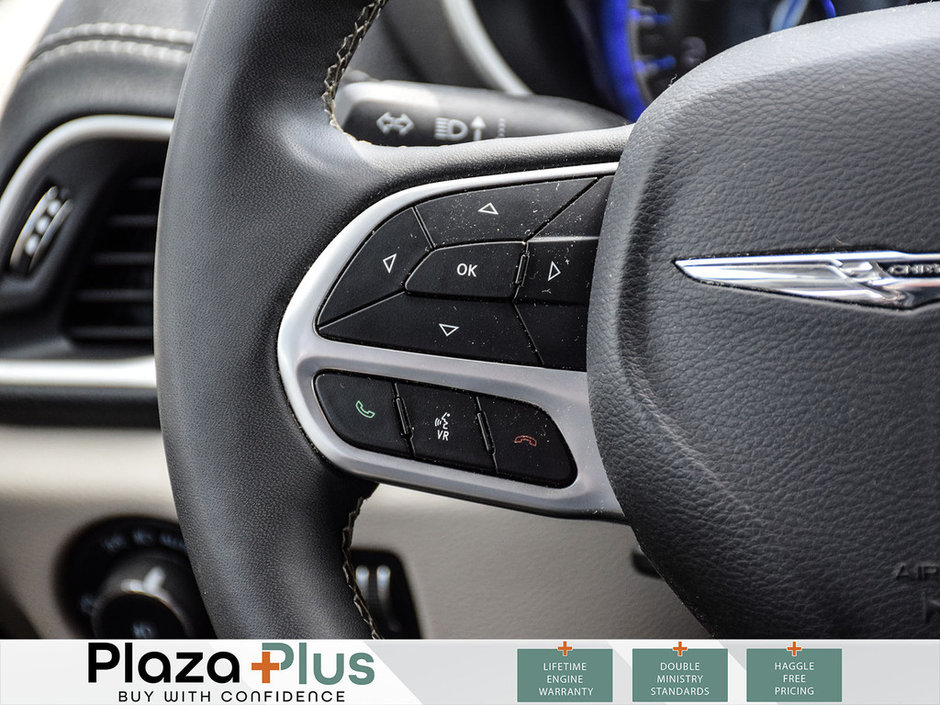2023 Chrysler Pacifica Touring L-14