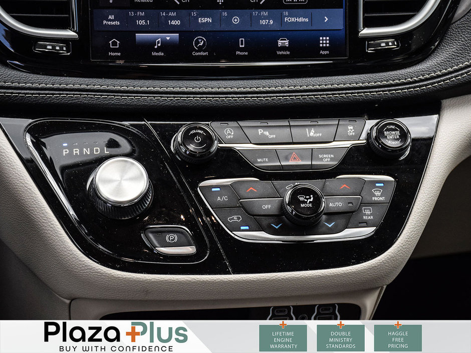 2023 Chrysler Pacifica Touring L-18