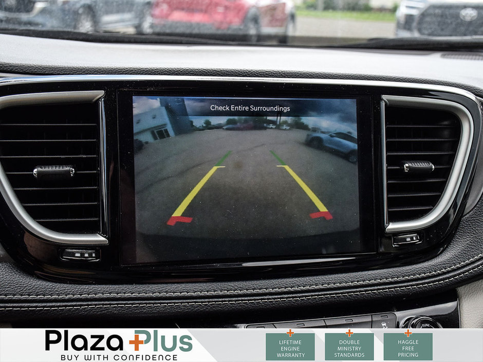 2023 Chrysler Pacifica Touring L-23