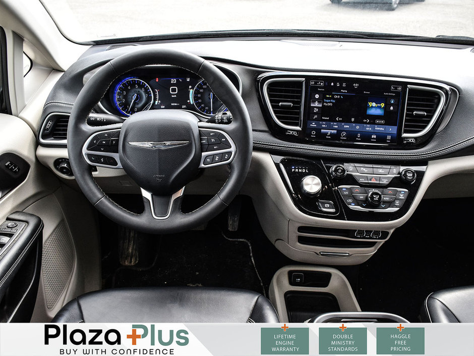 2023 Chrysler Pacifica Touring L-11