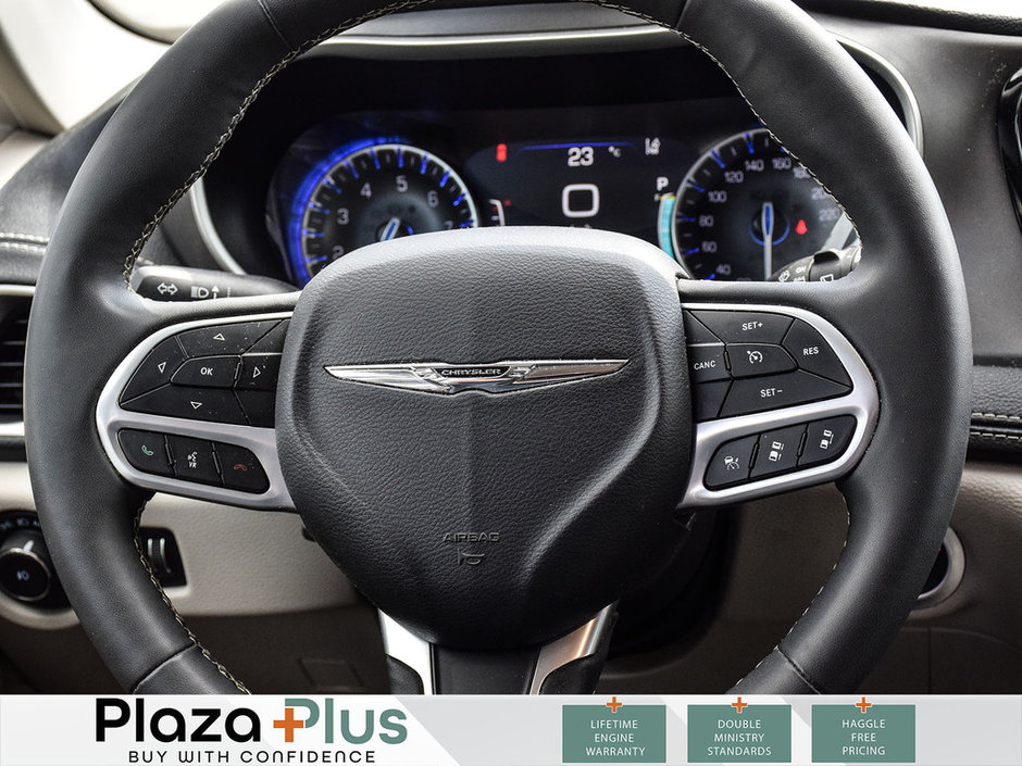 2023 Chrysler Pacifica Touring L-16