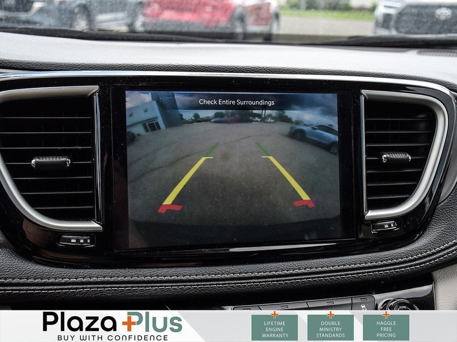 2023 Chrysler Pacifica Touring L-23