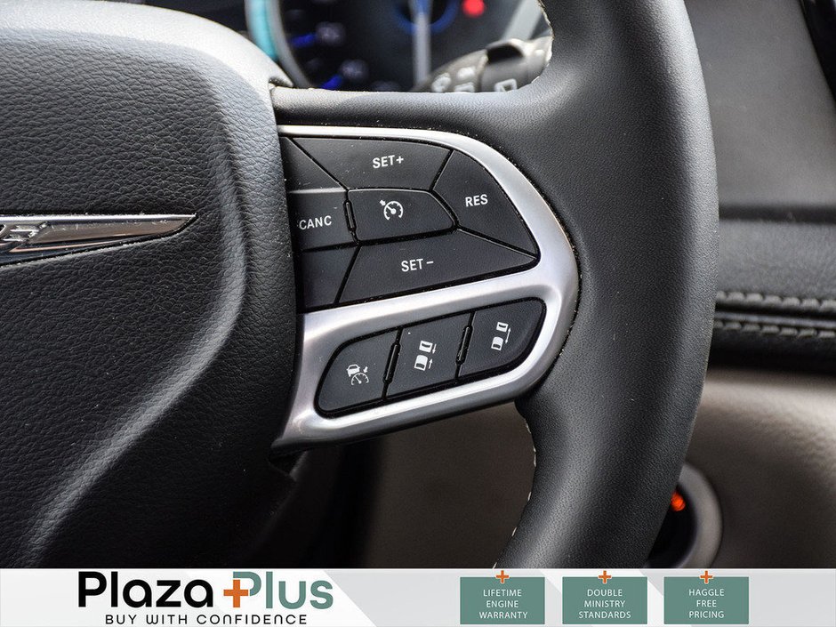 2023 Chrysler Pacifica Touring L-15