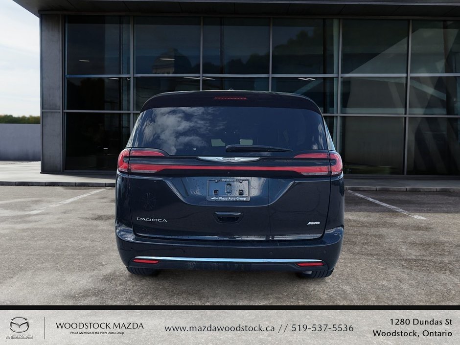 2023 Chrysler Pacifica Touring L-2
