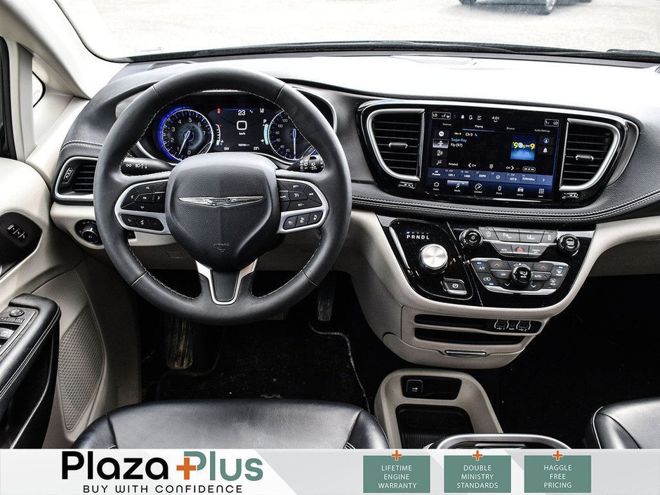 2023 Chrysler Pacifica Touring L-11