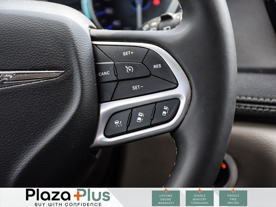 2023 Chrysler Pacifica Touring L-15