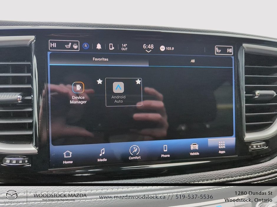 2023 Chrysler Pacifica Touring L-18