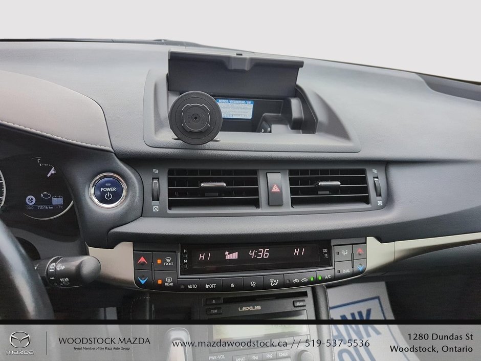 2017 Lexus CT 200h BASE-17