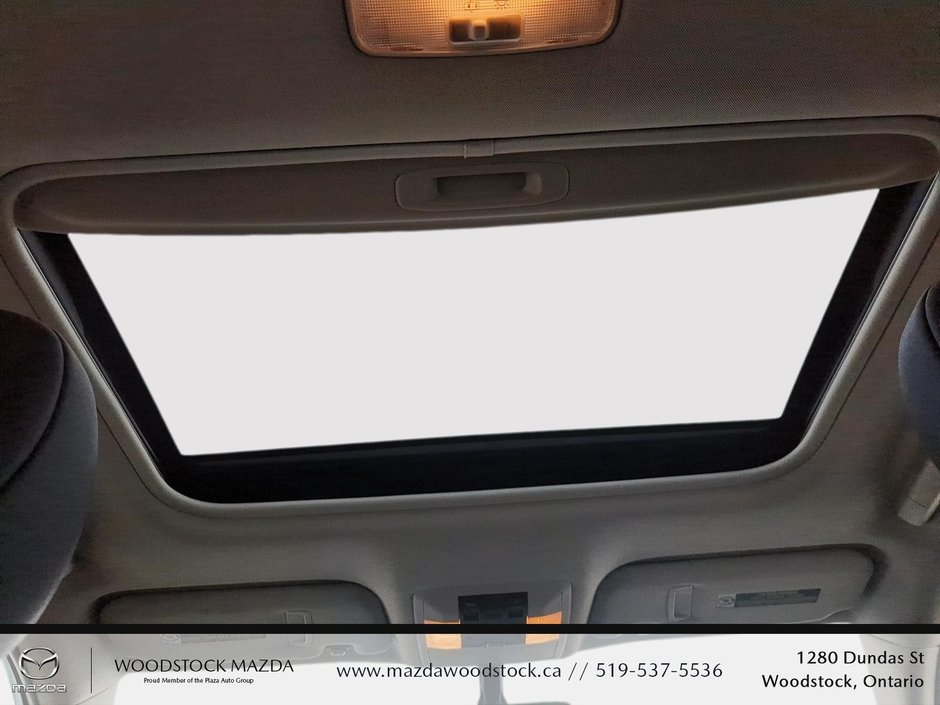 2017 Lexus CT 200h BASE-16