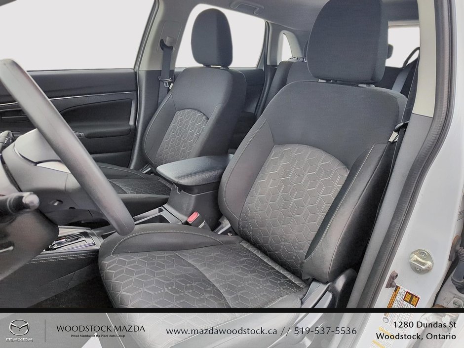 2022 Mitsubishi RVR ES-8