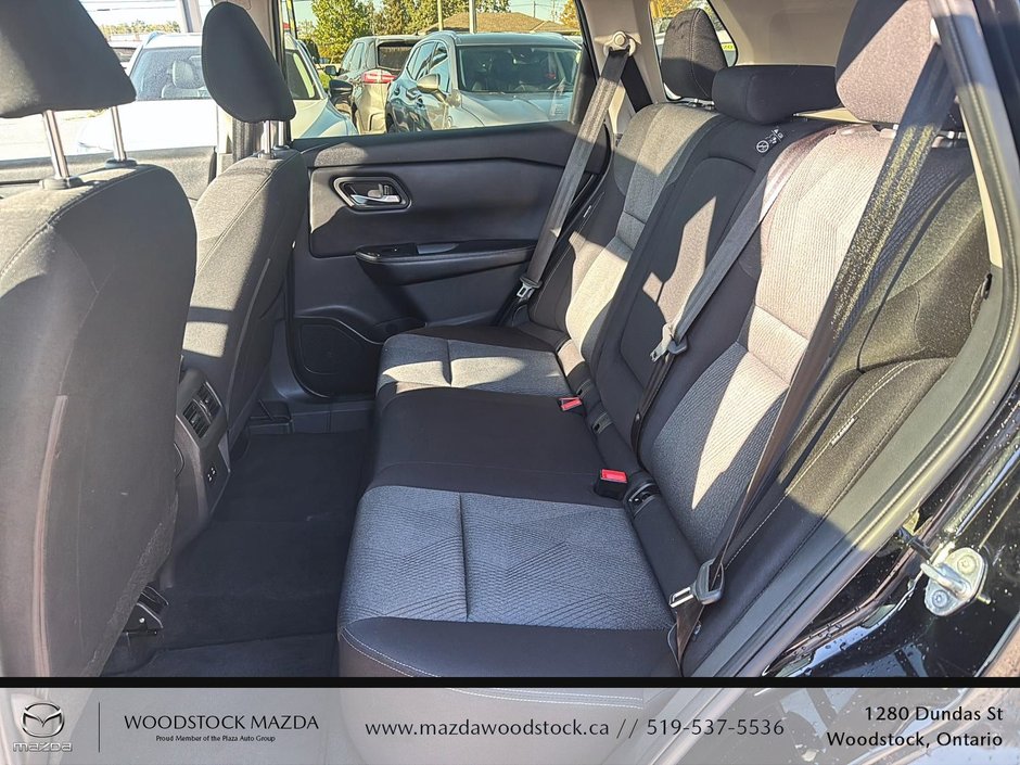 2024 Nissan Rogue SV Moonroof-14