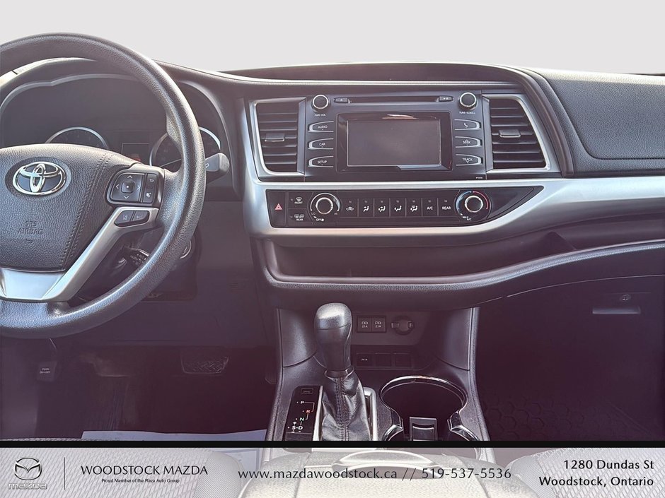 2018 Toyota Highlander LE-11