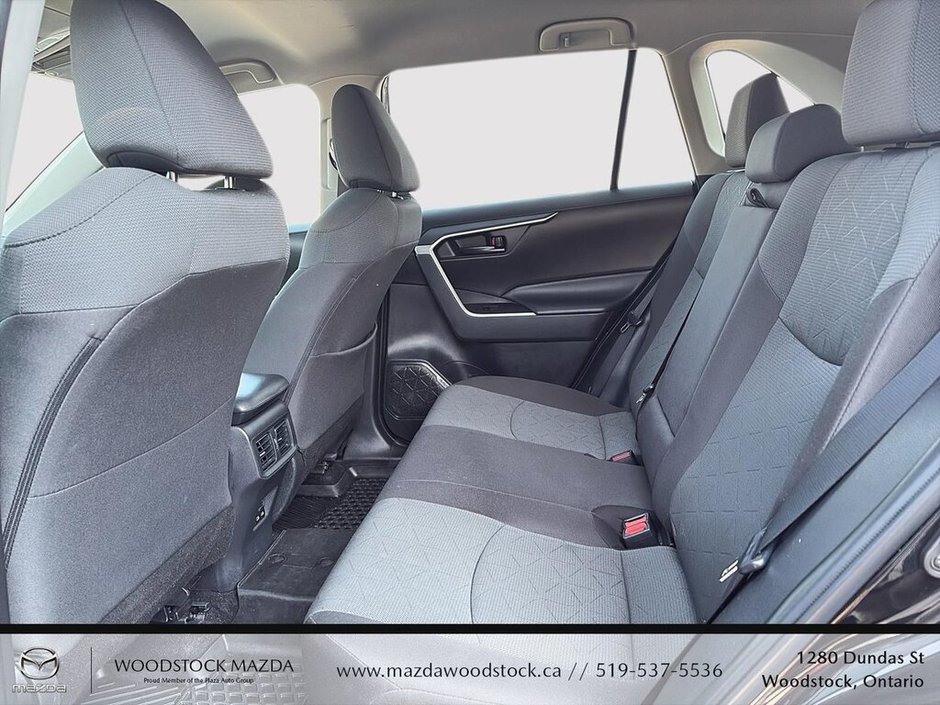 2023 Toyota RAV4 LE-13