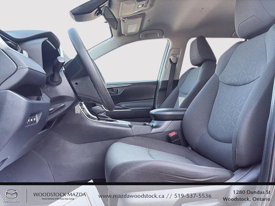 2023 Toyota RAV4 LE-8