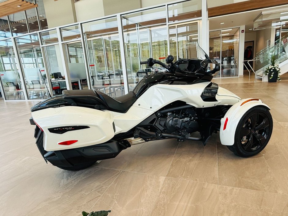 Can-Am SPYDER  F3-T  2022-1