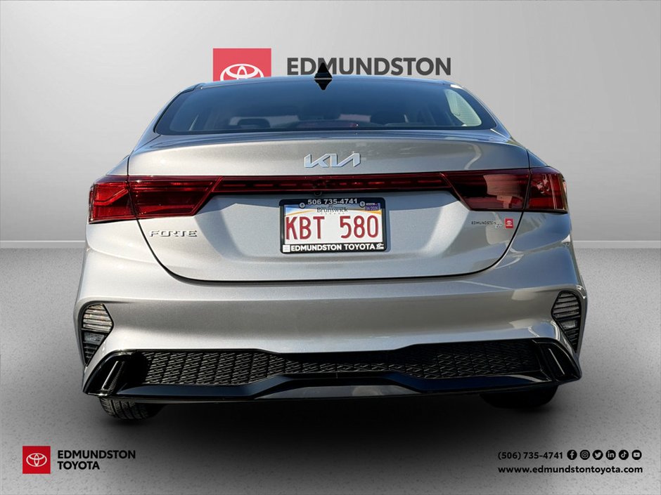 2023 Kia Forte-3