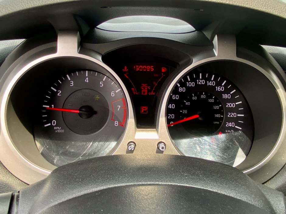 2012 Nissan JUKE S/SV/SL S-11