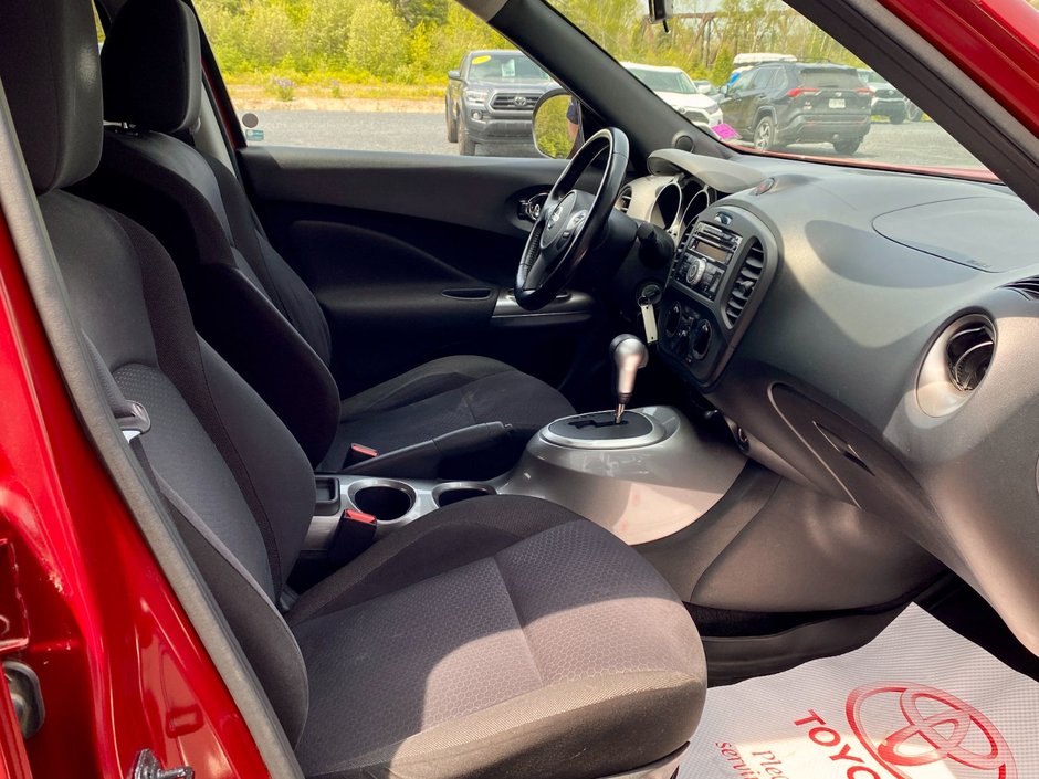 2012 Nissan JUKE S/SV/SL S-17