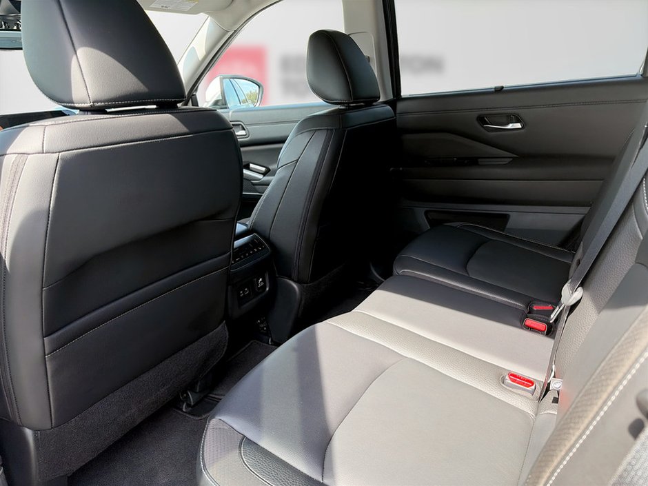 Nissan PATHFINDER SL SL 2023-12
