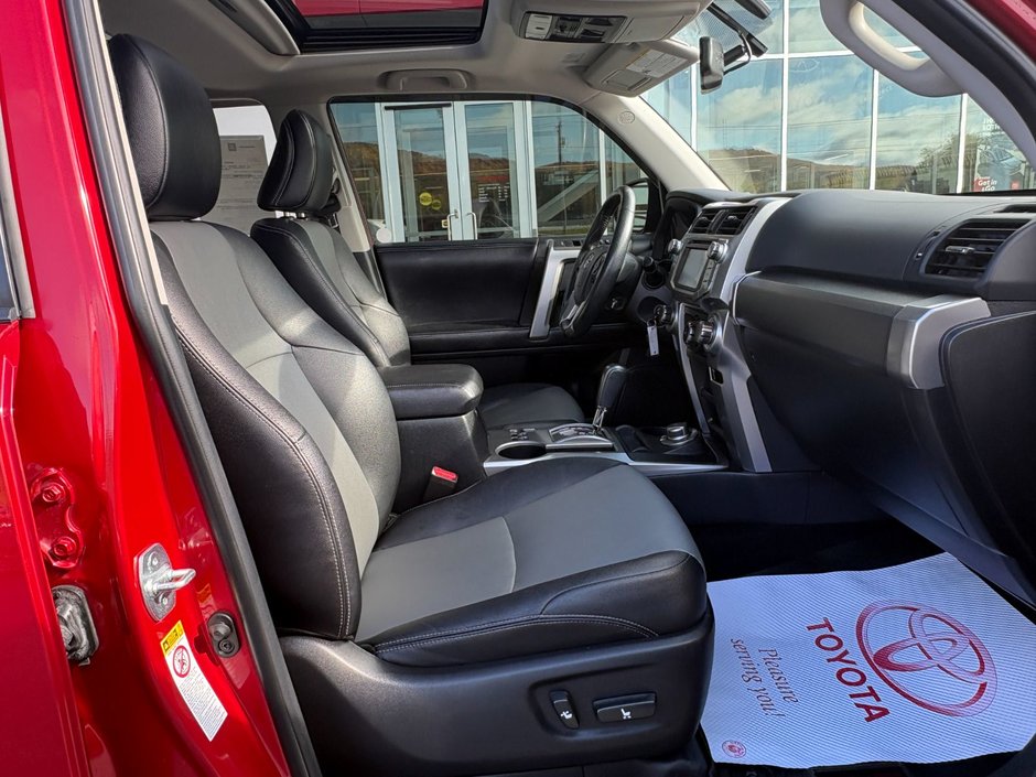 2016 Toyota 4RUNNER SR5 SR5-16