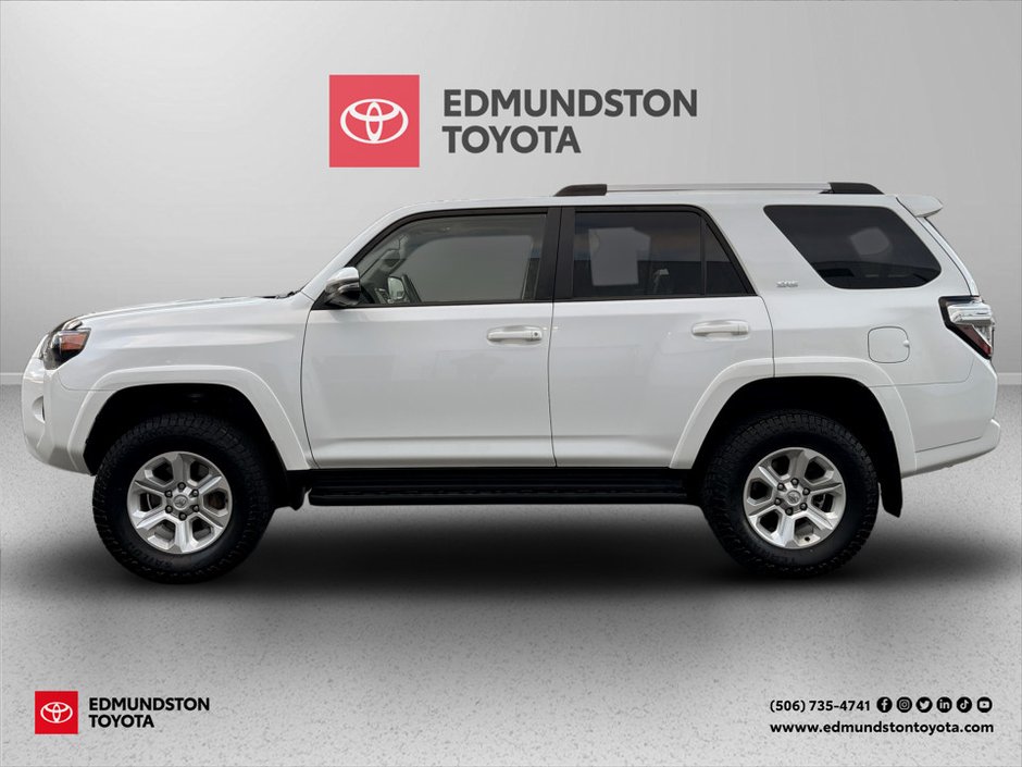 2022 Toyota 4RUNNER SR5-1