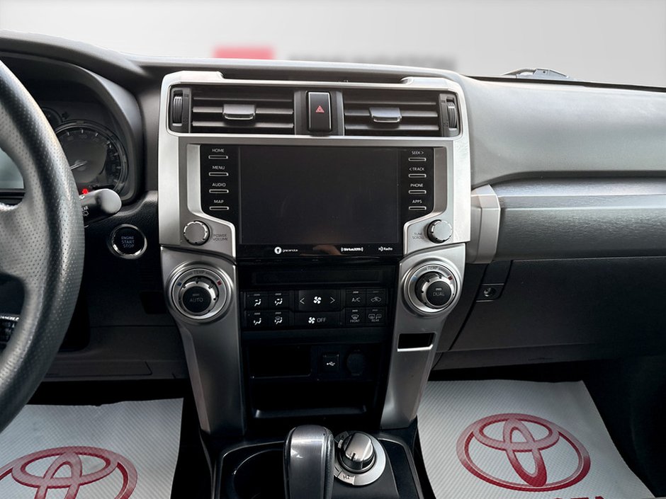 2022 Toyota 4RUNNER SR5-9